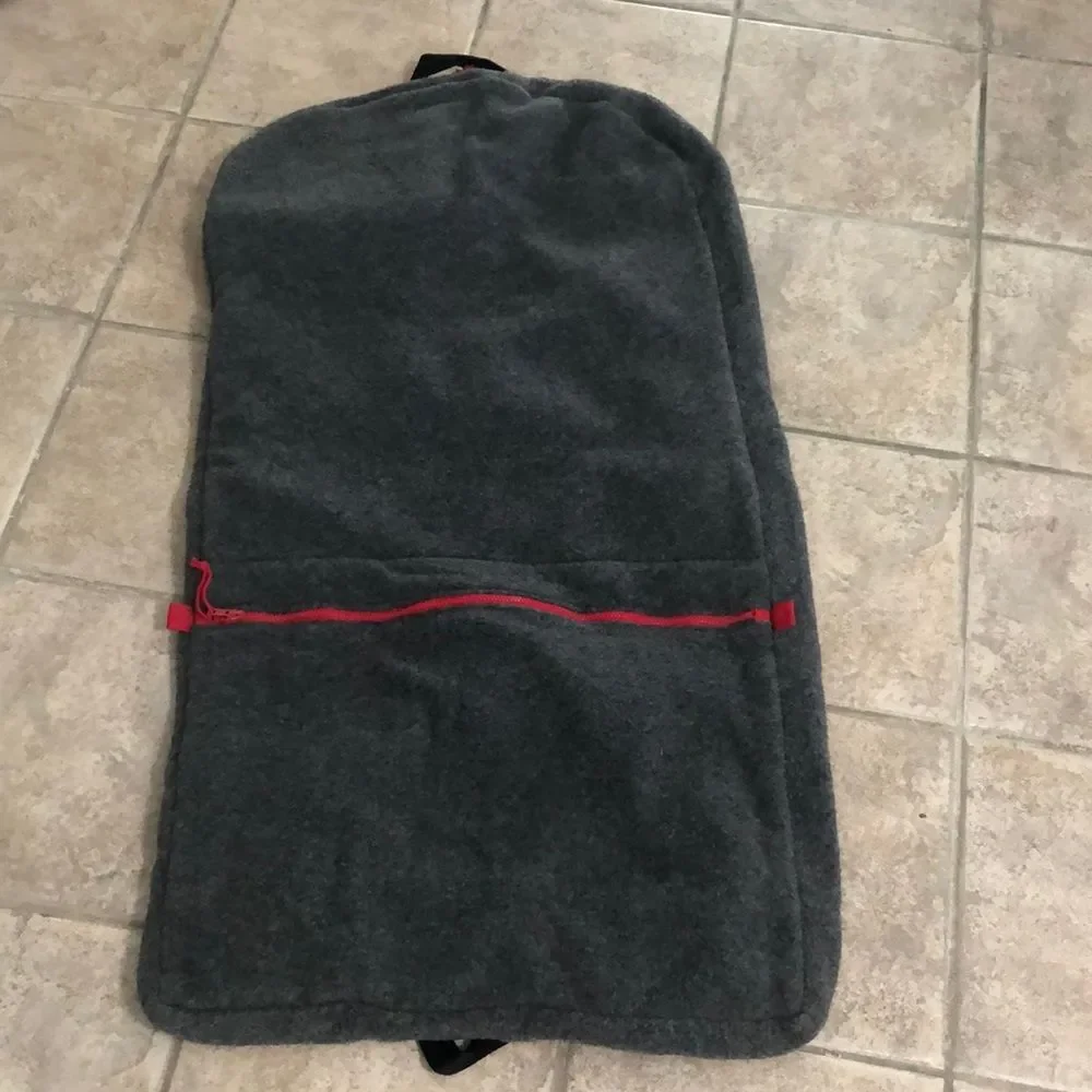Fully lined suit bag soft gray fleece w/red zipper